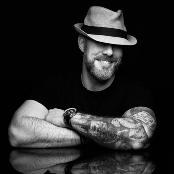 Toronto based Headshot photographer Daniel Kelly