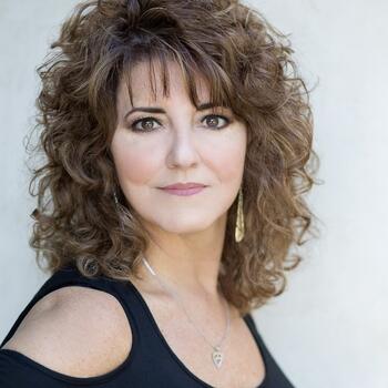 Macomb based Headshot photographer Gina Dinverno