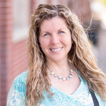 Ironton  based Headshot photographer Kim Quillen