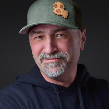 Nampa based Associate headshot photographer Levy Moroshan