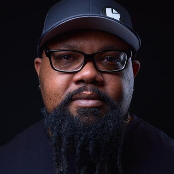 Coram based Headshot photographer Emmanuel Valcourt