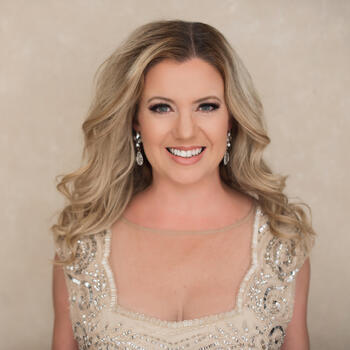 Lutz based Headshot photographer Cami Bauman