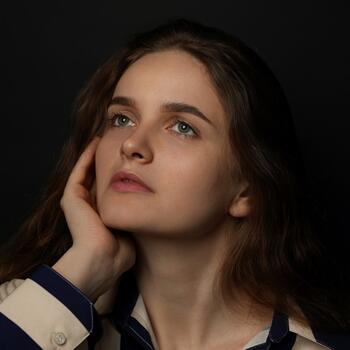 Santa Clara based Headshot photographer Kate Zotova