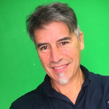 Miami based Headshot photographer rafael puentes