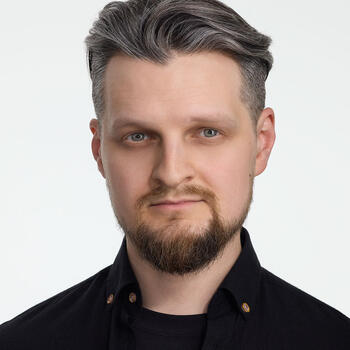 Moscow based Headshot photographer Aleksandr Balakin