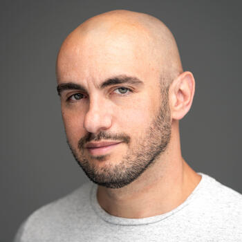 PHILADELPHIA based Headshot photographer Tim Reiter