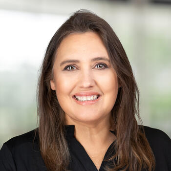 Gilbert based Headshot photographer Cari Hall