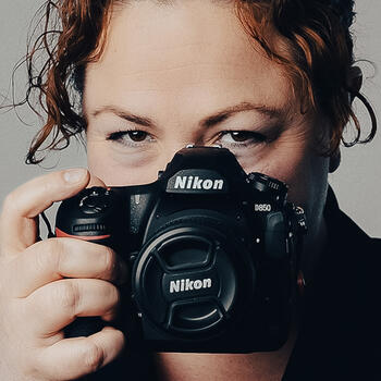  Headshot photographer Lina Mejia