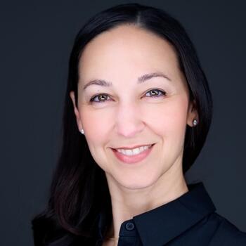  Headshot photographer Rebeca Ramirez