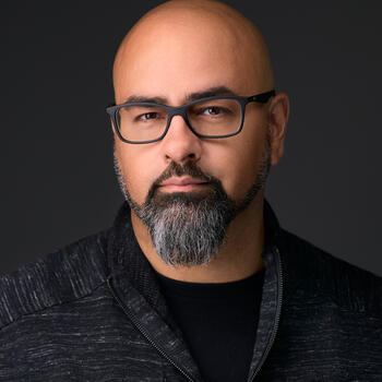 Louisville based Associate headshot photographer Gary Barragan