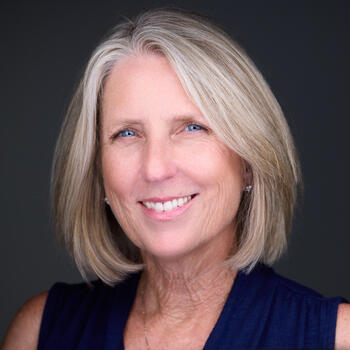 Arlington based Headshot photographer Julie Ciatti