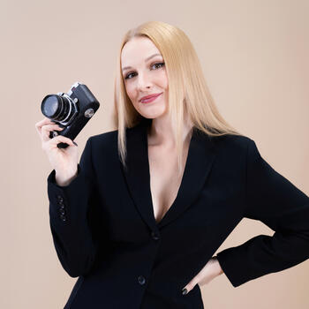 Bend based Headshot photographer Miranda Kelton