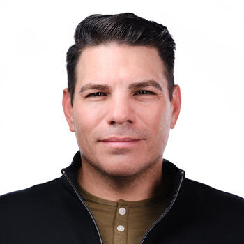 Elmwood Park based Headshot photographer Ricardo Braglia