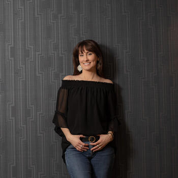 Mattoon based Headshot photographer Melissa M. Harden