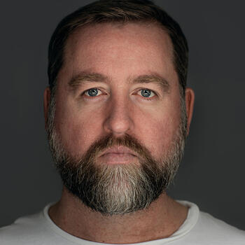 Paris based Headshot photographer Christopher de Bruin