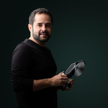 VILLAHERMOSA based Headshot photographer GUSTAVO ALVAREZ