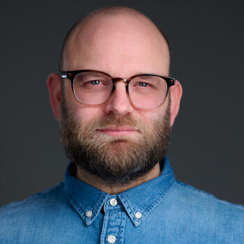 Utrecht based Associate headshot photographer Justin Zuure