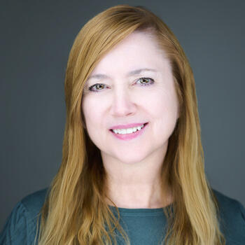  Headshot photographer Lorraine FreelyKirk