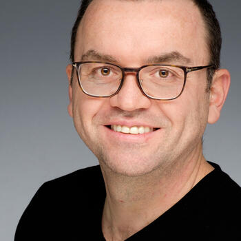 Langley based Headshot photographer Volkan Caglar