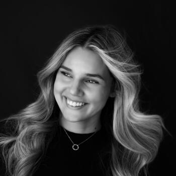 Dallas based Headshot photographer Meaghan Paris