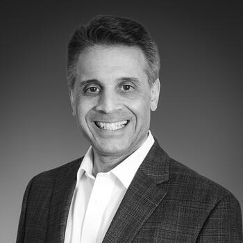 Palatine based Headshot photographer Lou Pleotis