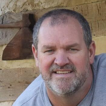 O'Fallon based Headshot photographer Kevin Reynolds