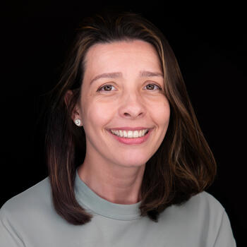 Richmond based Headshot photographer Clarice Oliveira