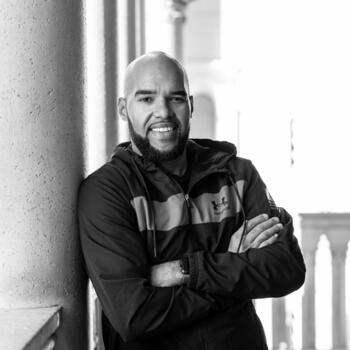  Headshot photographer Luis Pelegrin