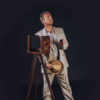 Leynhac based Headshot photographer Mike Smith