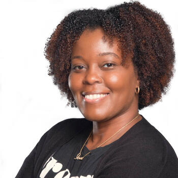 Atlanta based Headshot photographer Lynda Louis