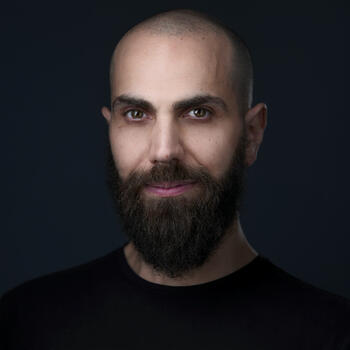 Brussels based Associate headshot photographer Lillo Mendola