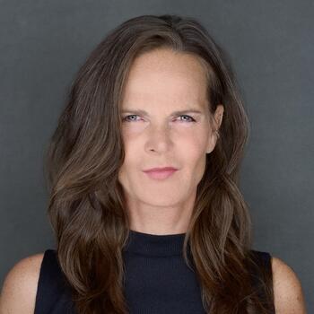 Wiesbaden based Headshot photographer Angie Meyer