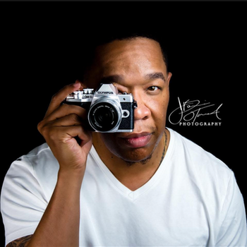 Chesapeake based Headshot photographer Jobarie Townsend