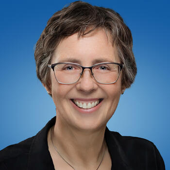 Orillia based Headshot photographer Lynda J. Chan