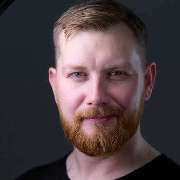Poznań based Associate headshot photographer Jakub Strumillo