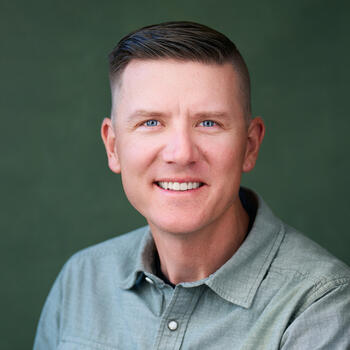 Denver based Associate headshot photographer Mahting Putelis