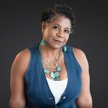 Ashland based Headshot photographer Natalie Parker