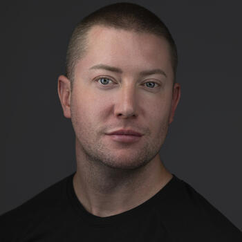  Headshot photographer Aur Adler