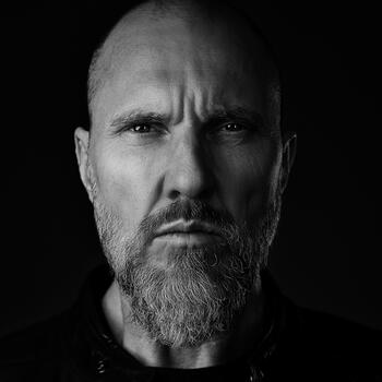 Ramosch based Headshot photographer Henning Hartnacke