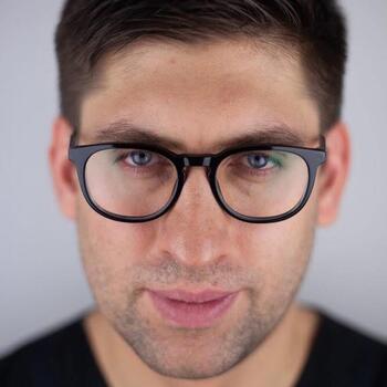  Headshot photographer Oleksandr Kyrmanov