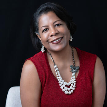 Ashland based Headshot photographer Natalie Parker