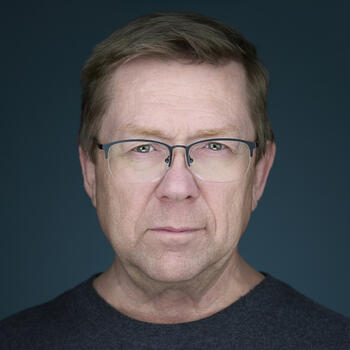 Garner based Headshot photographer Robby Lewis