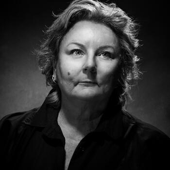 Basin Pocket based Headshot photographer Amanda Waschevski