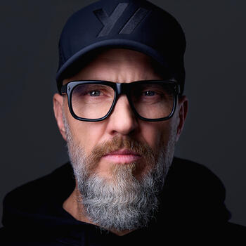 Ramosch based Headshot photographer Henning Hartnacke