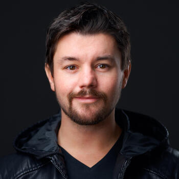 Chicago based Associate headshot photographer Garret Buckley