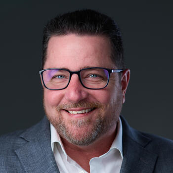 Boehmia  based Headshot photographer Chris Hane