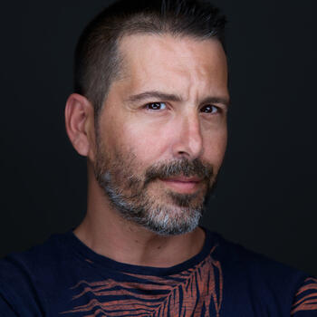  Headshot photographer V&iacute;ctor Vega