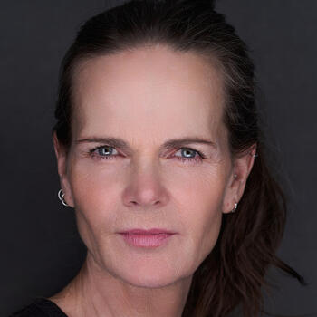 Wiesbaden based Headshot photographer Angie Meyer