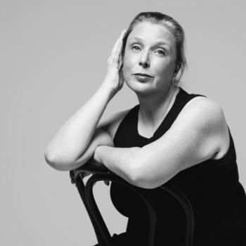 Middleton based Headshot photographer Kat Stiennon