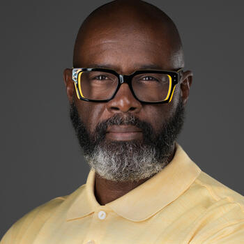 Commerce City based Associate headshot photographer Leo Peterson II